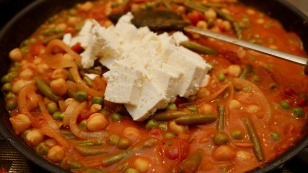Kichererbsen-Curry mit Feta